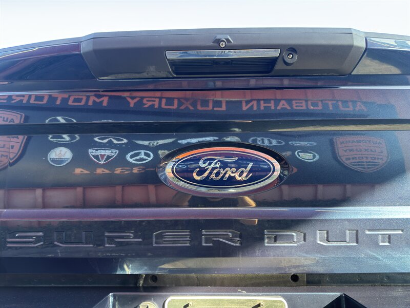 2019 Ford F-250 Super Duty Lariat - Photo 16 - Norwalk, CA 90650-2241