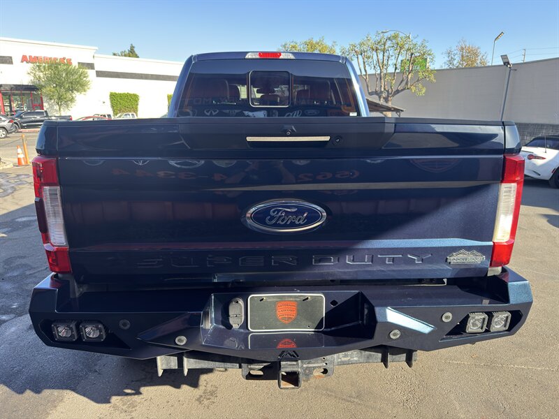 2019 Ford F-250 Super Duty Lariat - Photo 14 - Norwalk, CA 90650-2241