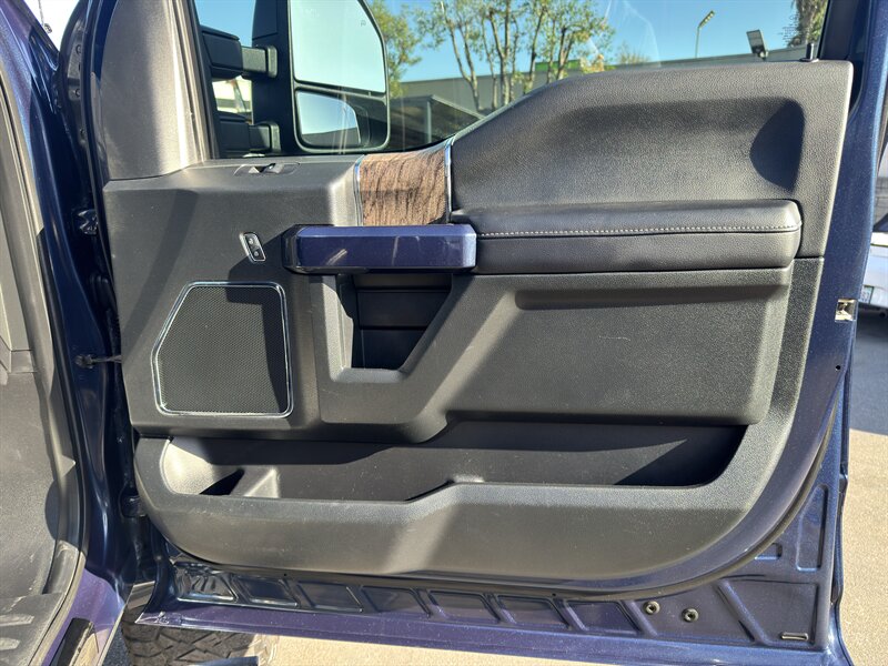 2019 Ford F-250 Super Duty Lariat - Photo 44 - Norwalk, CA 90650-2241