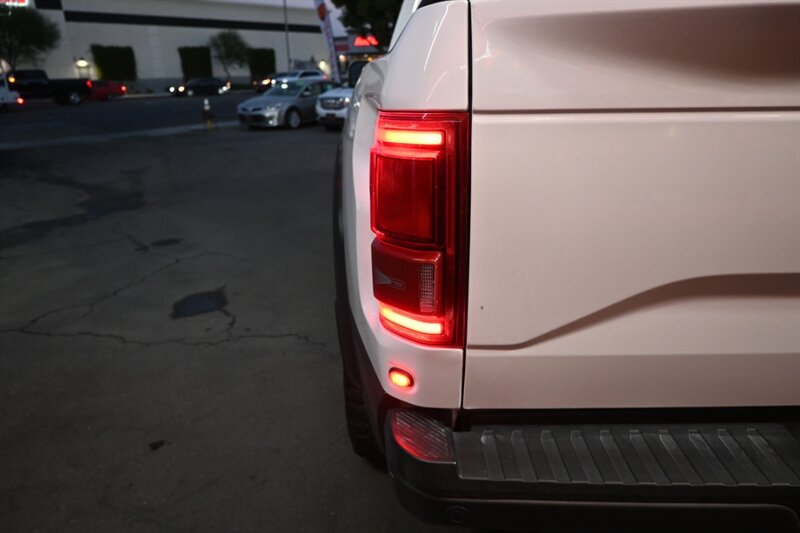 2017 Ford F-150 Raptor photo 9