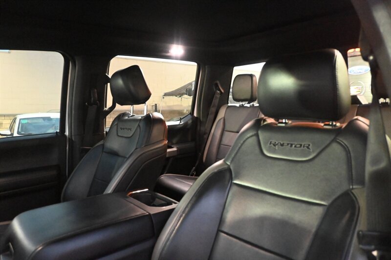 2017 Ford F-150 Raptor photo 22