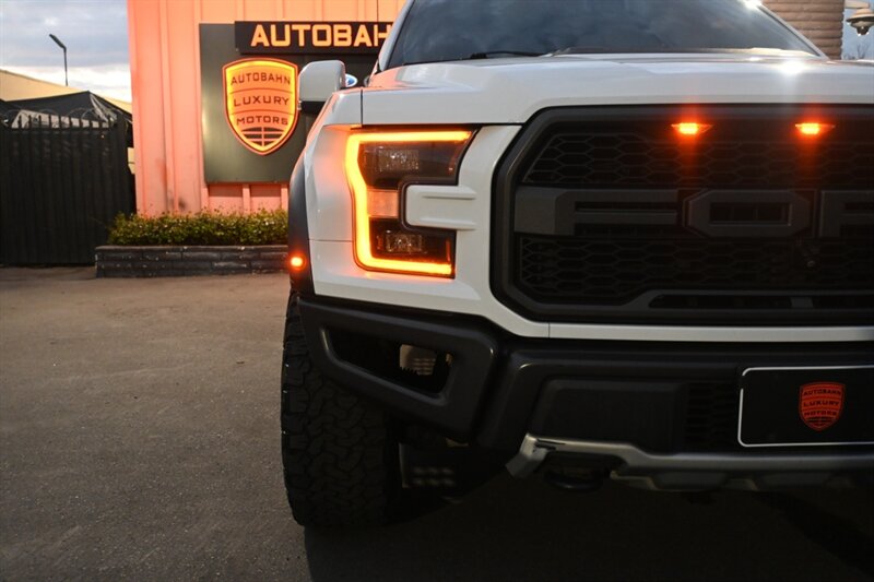 2017 Ford F-150 Raptor photo 3