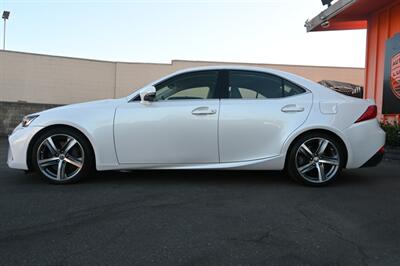 2017 Lexus IS 200t   - Photo 6 - Norwalk, CA 90650-2241