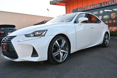 2017 Lexus IS 200t   - Photo 5 - Norwalk, CA 90650-2241