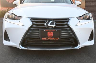 2017 Lexus IS 200t   - Photo 16 - Norwalk, CA 90650-2241