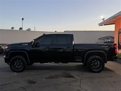 2022 Chevrolet Silverado 2500HD LTZ   - Photo 10 - Norwalk, CA 90650-2241