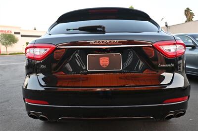 2018 Maserati Levante   - Photo 10 - Norwalk, CA 90650-2241