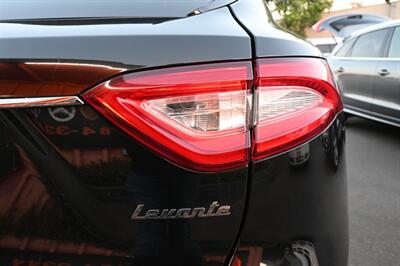 2018 Maserati Levante   - Photo 12 - Norwalk, CA 90650-2241