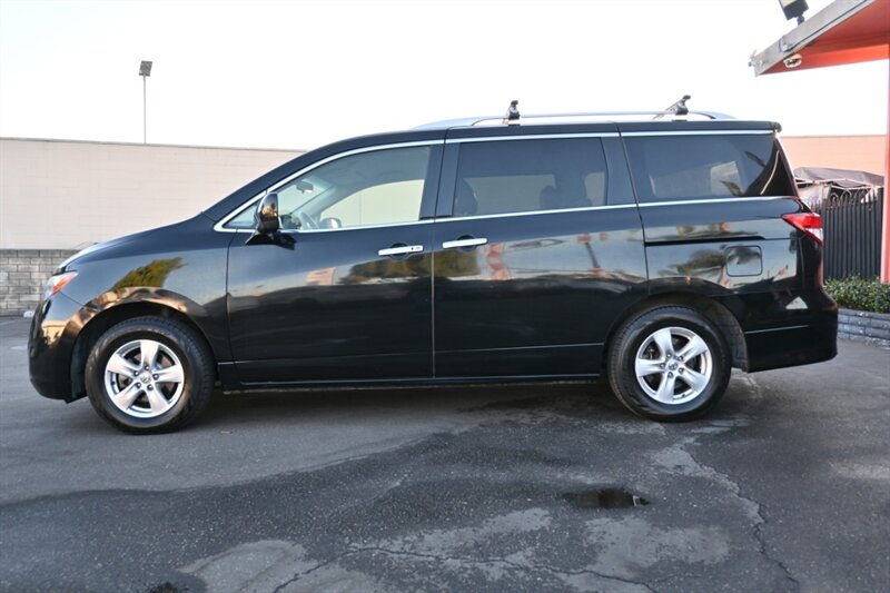 2017 Nissan Quest SV photo 7