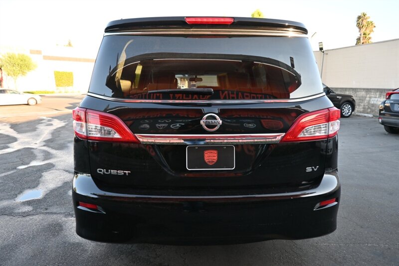 2017 Nissan Quest SV photo 10