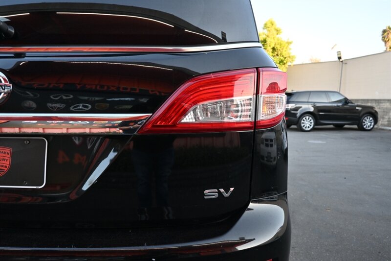 2017 Nissan Quest SV photo 11