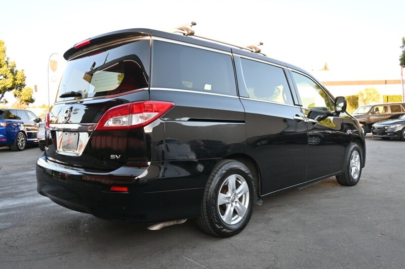 2017 Nissan Quest SV photo 12