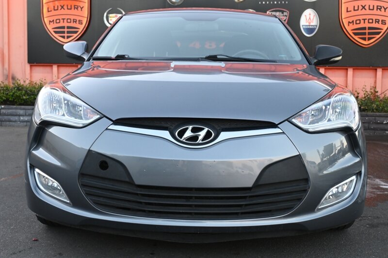 2017 Hyundai Veloster Value Edition R-Spec Turbo photo 2