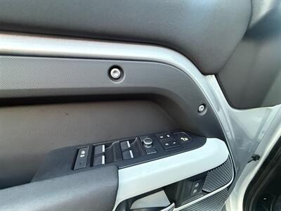 2020 Land Rover Defender 110 First Edition - Photo 18 - Norwalk, CA 90650-2241
