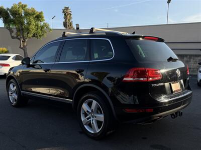 2012 Volkswagen Touareg Hybrid   - Photo 17 - Norwalk, CA 90650-2241