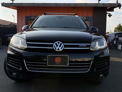 2012 Volkswagen Touareg Hybrid   - Photo 2 - Norwalk, CA 90650-2241