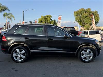 2012 Volkswagen Touareg Hybrid   - Photo 24 - Norwalk, CA 90650-2241