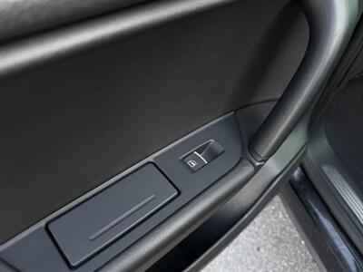 2012 Volkswagen Touareg Hybrid   - Photo 48 - Norwalk, CA 90650-2241