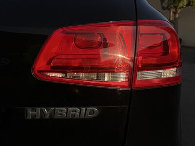 2012 Volkswagen Touareg Hybrid   - Photo 23 - Norwalk, CA 90650-2241