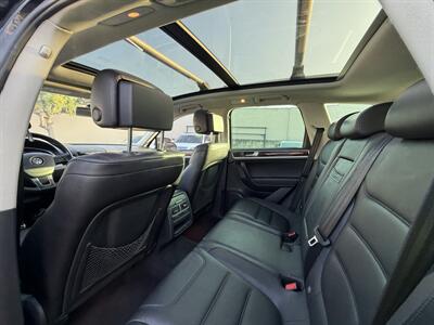 2012 Volkswagen Touareg Hybrid   - Photo 56 - Norwalk, CA 90650-2241