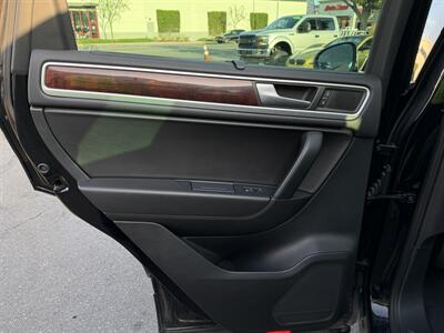 2012 Volkswagen Touareg Hybrid   - Photo 50 - Norwalk, CA 90650-2241