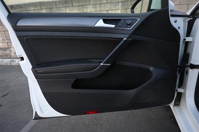 2021 Volkswagen Golf TSI   - Photo 16 - Norwalk, CA 90650-2241
