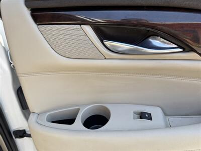 2016 Cadillac Escalade Luxury Collection   - Photo 40 - Norwalk, CA 90650-2241