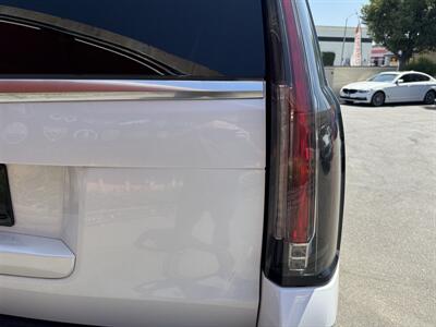 2016 Cadillac Escalade Luxury Collection   - Photo 15 - Norwalk, CA 90650-2241