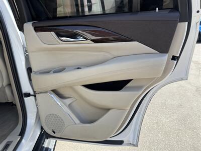 2016 Cadillac Escalade Luxury Collection   - Photo 39 - Norwalk, CA 90650-2241