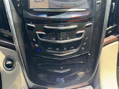2016 Cadillac Escalade Luxury Collection   - Photo 50 - Norwalk, CA 90650-2241
