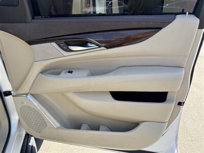 2016 Cadillac Escalade Luxury Collection   - Photo 44 - Norwalk, CA 90650-2241