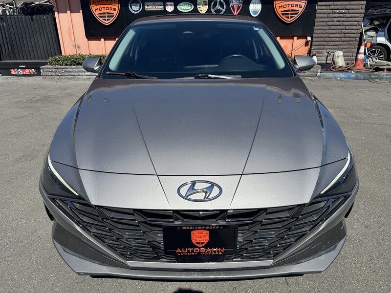 2022 Hyundai ELANTRA Hybrid Limited - Photo 2 - Norwalk, CA 90650-2241