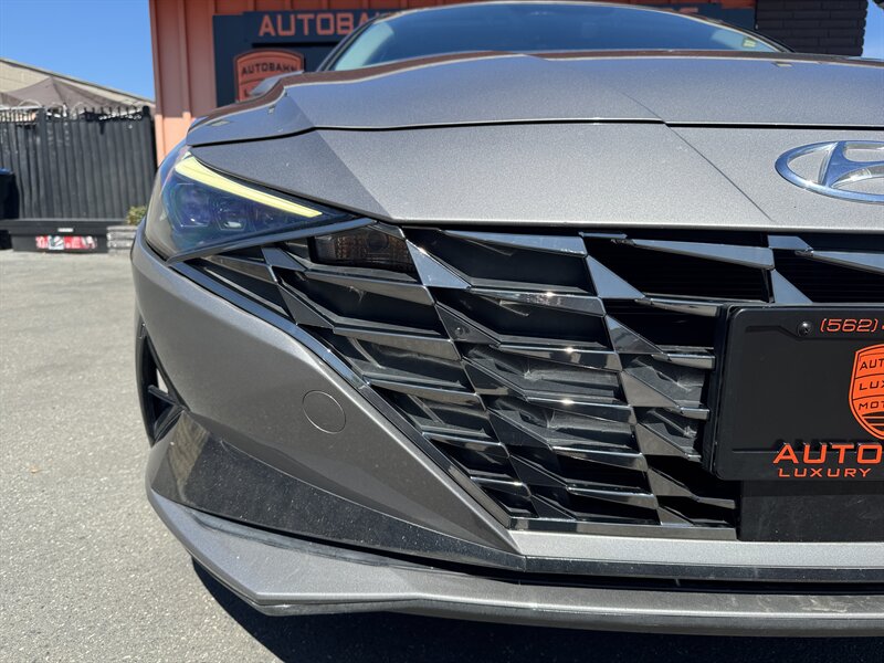 2022 Hyundai ELANTRA Hybrid Limited - Photo 4 - Norwalk, CA 90650-2241