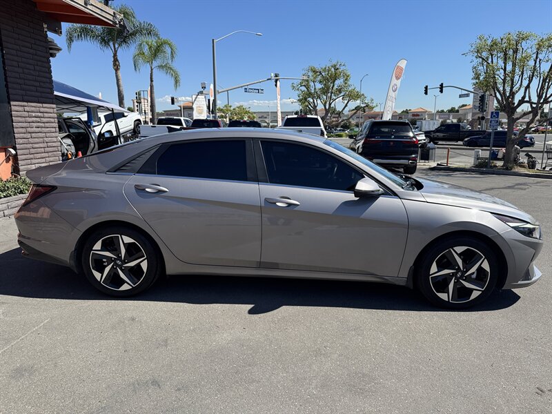 2022 Hyundai ELANTRA Hybrid Limited - Photo 17 - Norwalk, CA 90650-2241