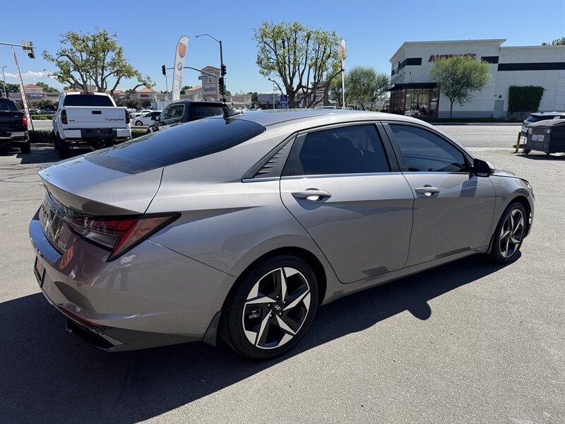 2022 Hyundai ELANTRA Hybrid Limited - Photo 16 - Norwalk, CA 90650-2241
