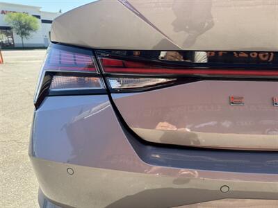 2022 Hyundai ELANTRA Hybrid Limited - Photo 12 - Norwalk, CA 90650-2241