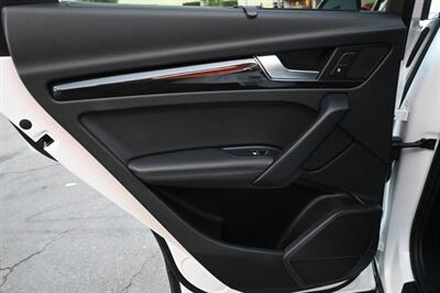 2019 Audi Q5 quattro Premium Plus 45 T   - Photo 39 - Norwalk, CA 90650-2241