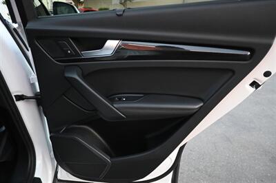 2019 Audi Q5 quattro Premium Plus 45 T   - Photo 49 - Norwalk, CA 90650-2241