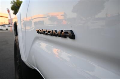2017 Toyota Tacoma SR5 V6   - Photo 17 - Norwalk, CA 90650-2241