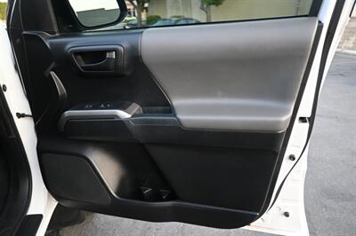 2017 Toyota Tacoma SR5 V6   - Photo 55 - Norwalk, CA 90650-2241