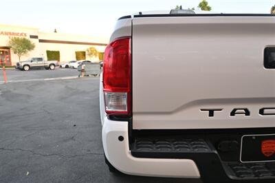 2017 Toyota Tacoma SR5 V6   - Photo 10 - Norwalk, CA 90650-2241