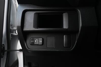 2017 Toyota Tacoma SR5 V6   - Photo 33 - Norwalk, CA 90650-2241