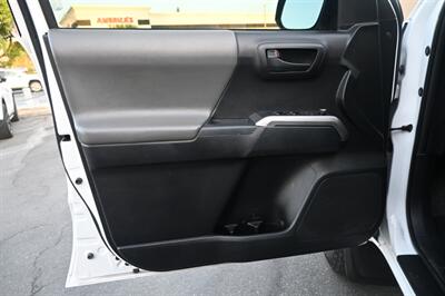 2017 Toyota Tacoma SR5 V6   - Photo 18 - Norwalk, CA 90650-2241