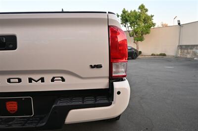 2017 Toyota Tacoma SR5 V6   - Photo 12 - Norwalk, CA 90650-2241