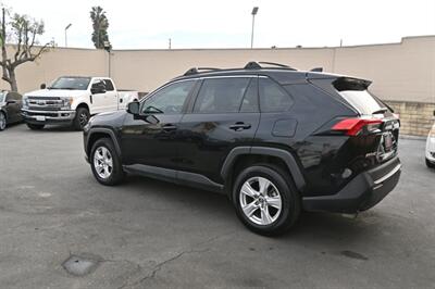 2020 Toyota RAV4 XLE - Photo 8 - Norwalk, CA 90650-2241
