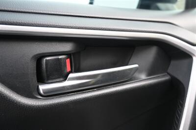 2020 Toyota RAV4 XLE - Photo 18 - Norwalk, CA 90650-2241