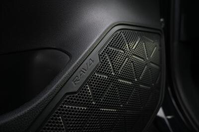 2020 Toyota RAV4 XLE - Photo 20 - Norwalk, CA 90650-2241