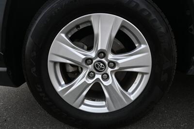 2020 Toyota RAV4 XLE - Photo 15 - Norwalk, CA 90650-2241