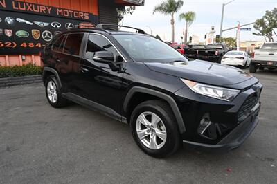 2020 Toyota RAV4 XLE - Photo 14 - Norwalk, CA 90650-2241