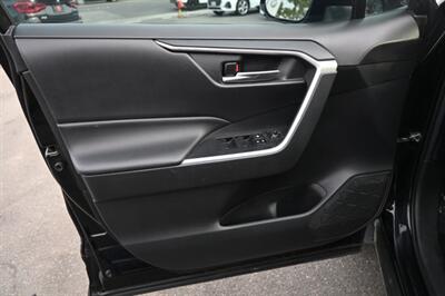 2020 Toyota RAV4 XLE - Photo 17 - Norwalk, CA 90650-2241